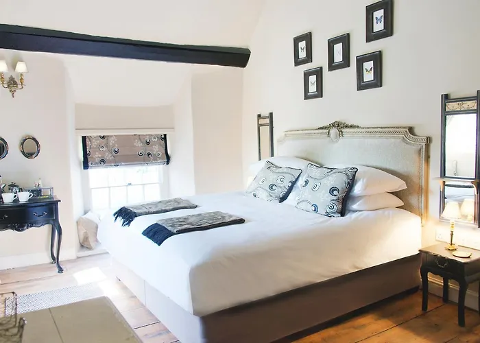 Top Hotels in Wells UK for Memorable Stays