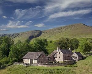 newyearcottages: Cae marchog ext